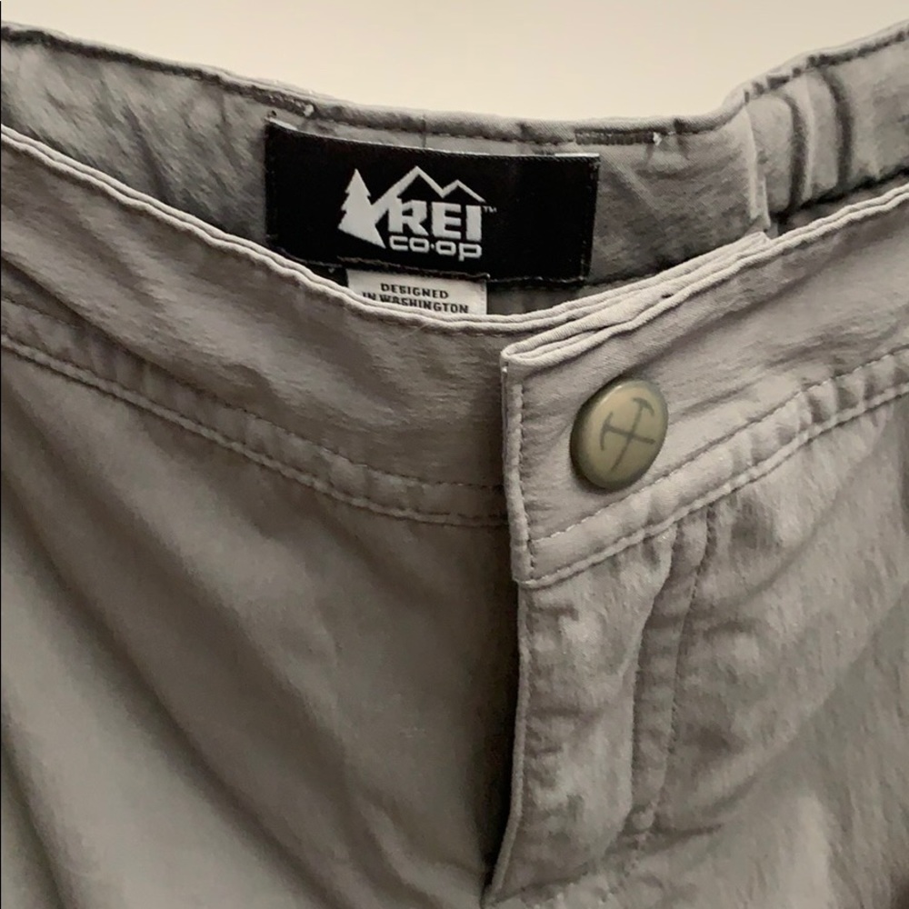 REI boys 18(xl) grey convertible pants shorts